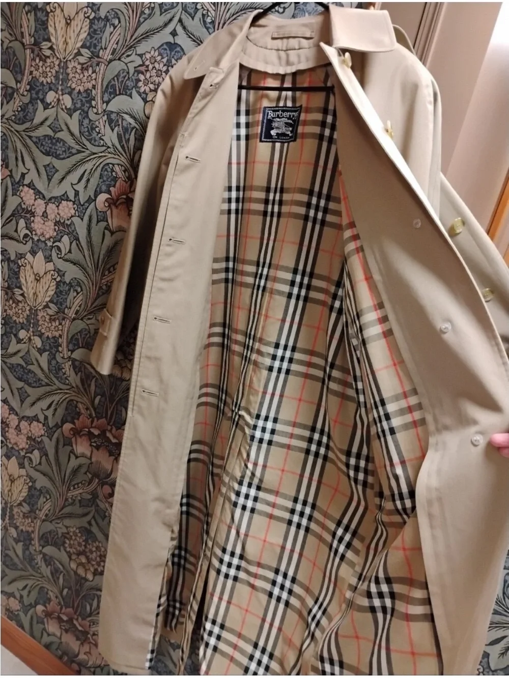 Vintage Burberrys Trench Coat - Single Breasted - Picture 5 of 16